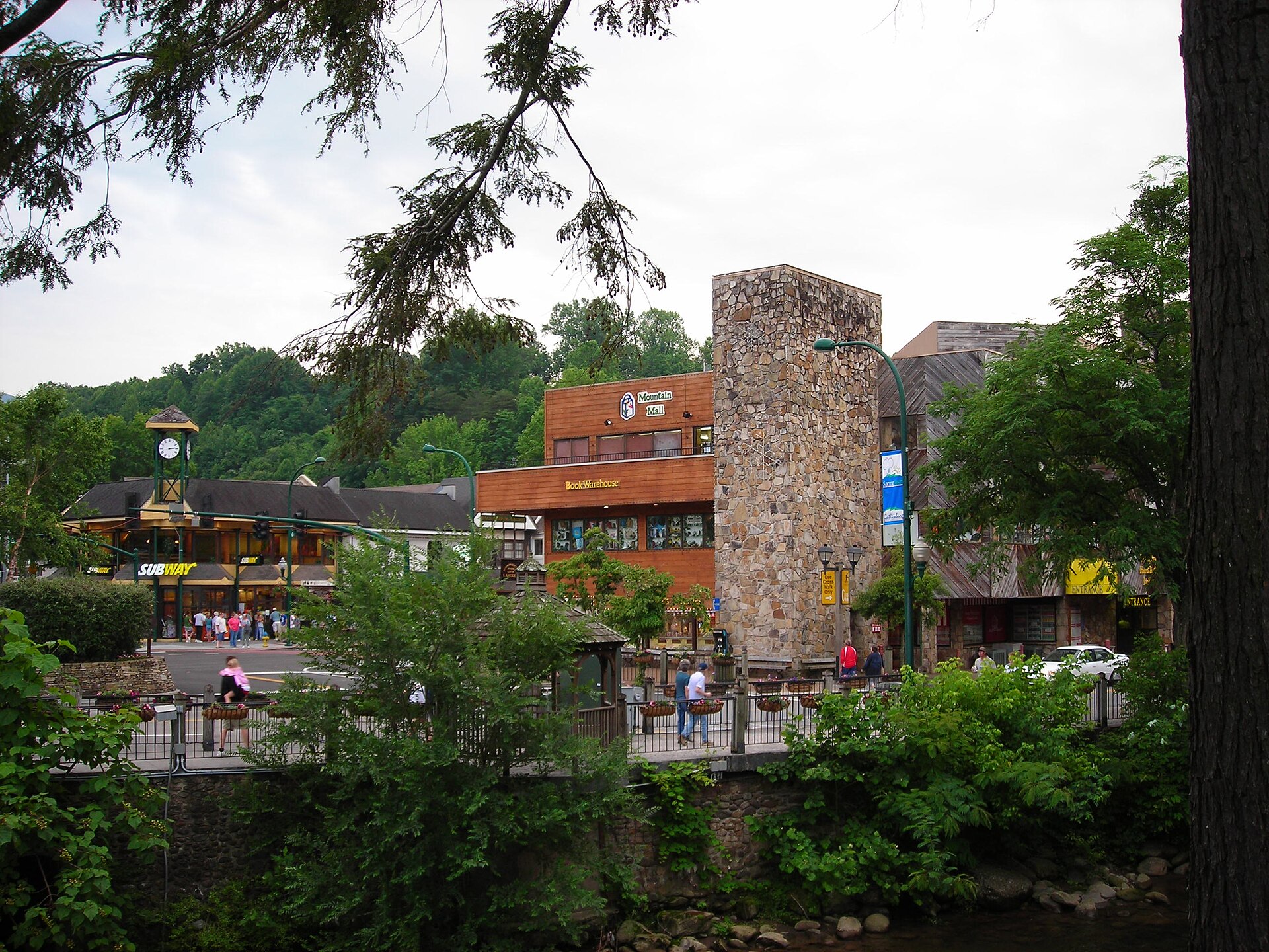 Wheelchair-accessible cabins in Gatlinburg and Pigeon Forge