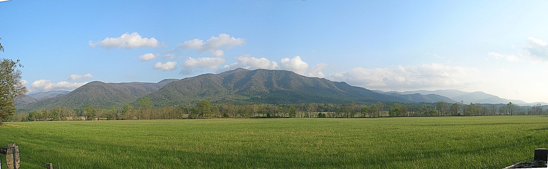 Cades Cove vs Roaring Fork Motor Nature Trail