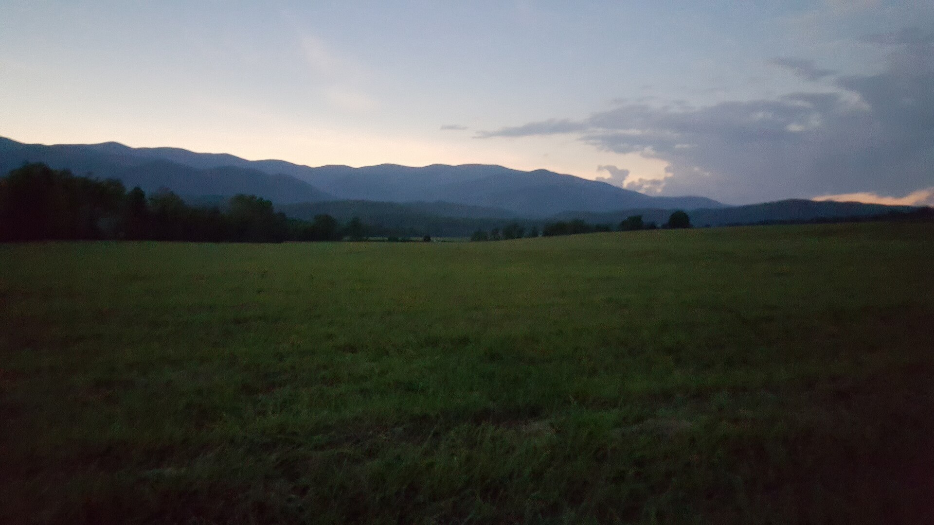 Cades Cove vs Roaring Fork Motor Nature Trail