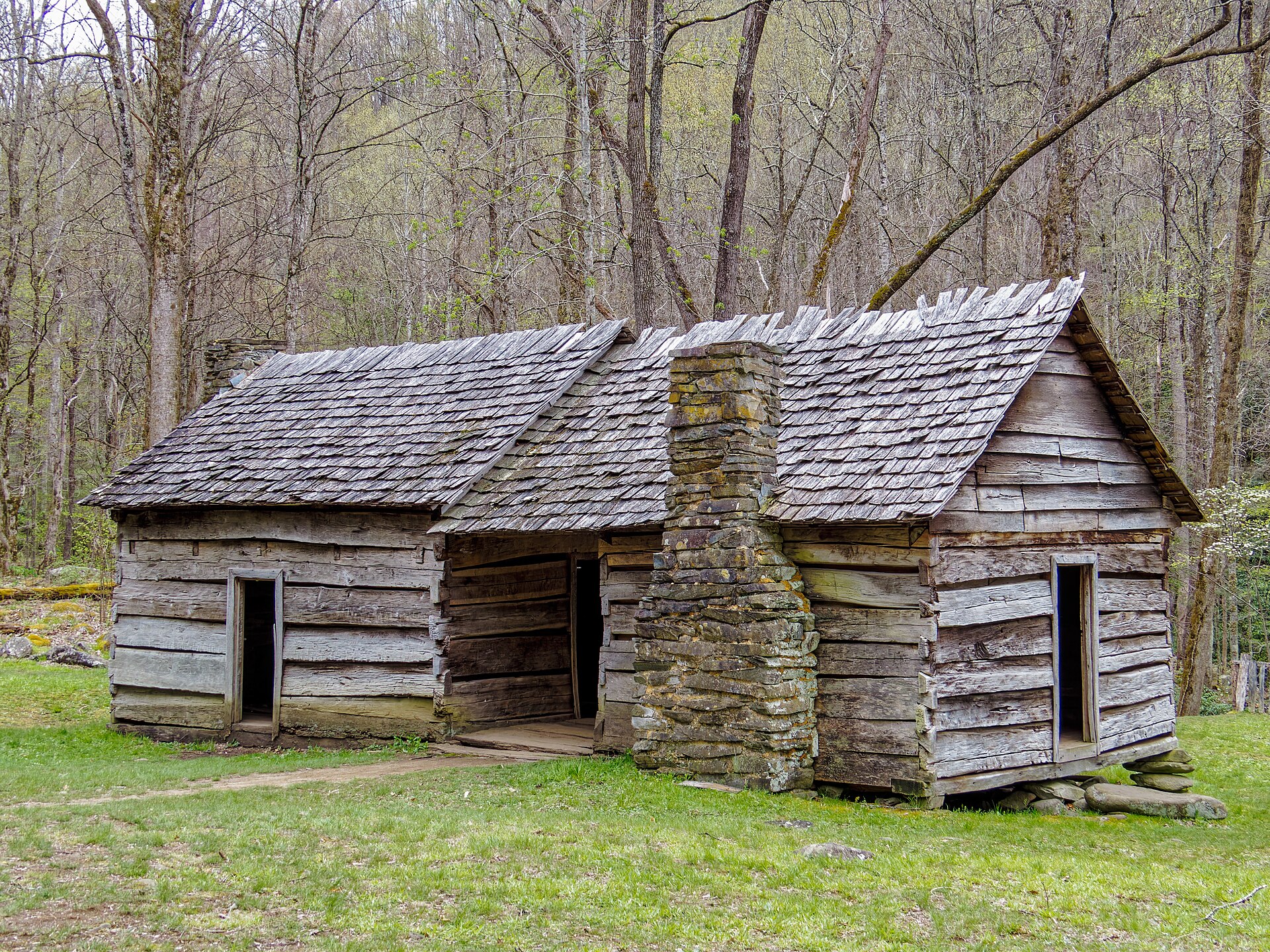 Cabin vs Hotel in Gatlinburg